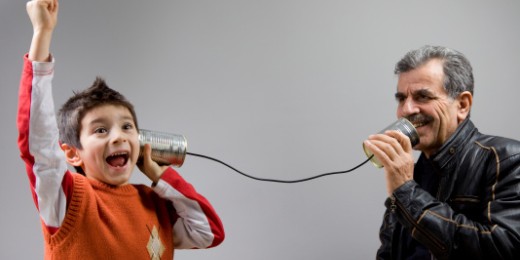 les grands-parents d'aujourd'hui sont encore pour beaucoup très actif, que ce soit professionnellement ou socialement