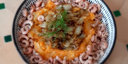 Une recette entre terre et mer avec des chicons et des crevettes