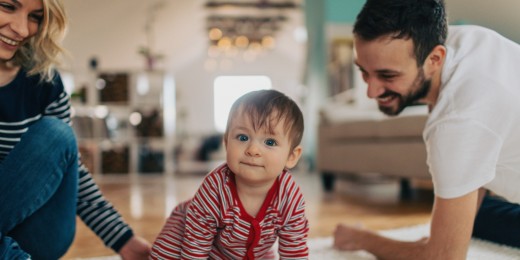 « Mon bébé est curieux de tout, il a des yeux partout »
