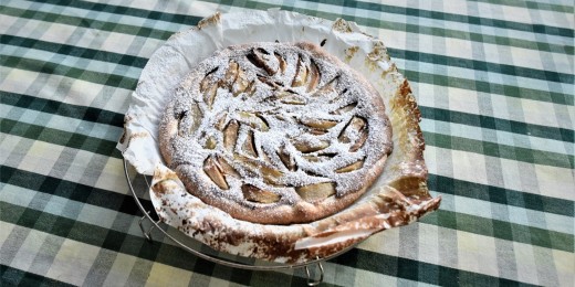 Recette de dessert d'automne avec poires et noisettes