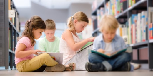 On oublie trop souvent celles et ceux qui ouvrent les premières portes de cet univers enchanteur&nbsp;: les bibliothécaires
