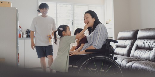 On parle rarement de ces chercheurs et chercheuses de solutions qui combinent au quotidien le handicap et la parentalité