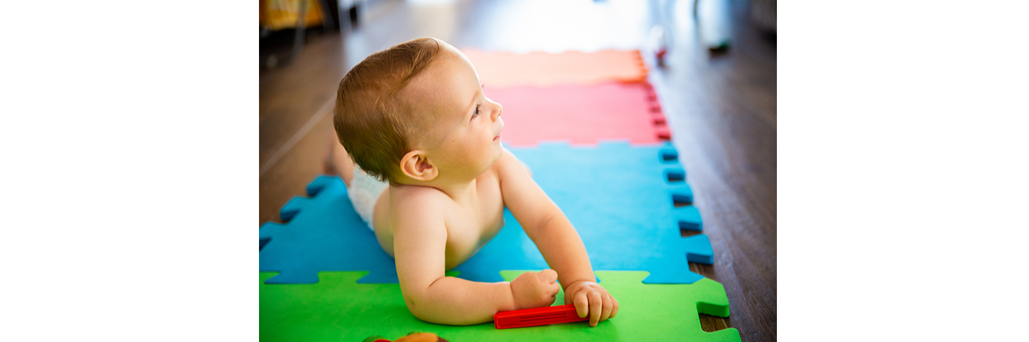 Sport en enfant : bébé fait de la gym