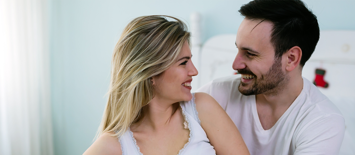 Des parents crevés, cernés et à l’écoute de leurs enfants mais qui ont besoin eux aussi de se retrouver en couple