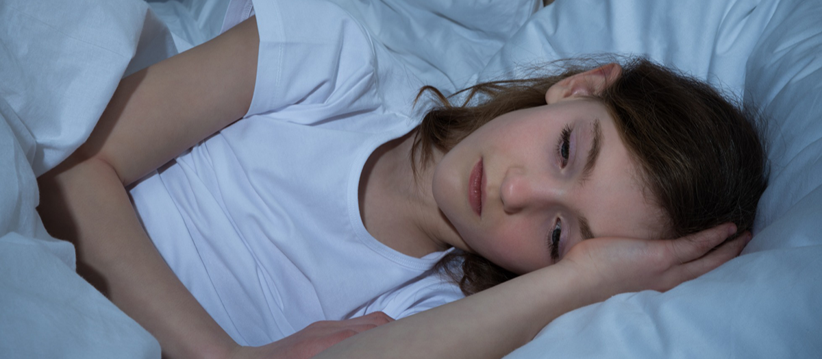Un challenge parental à souvent relever&nbsp;: aider les ados à retrouver une certaine hygiène nocturne