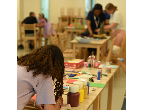 En prison, des rencontres parent-enfant coloriage