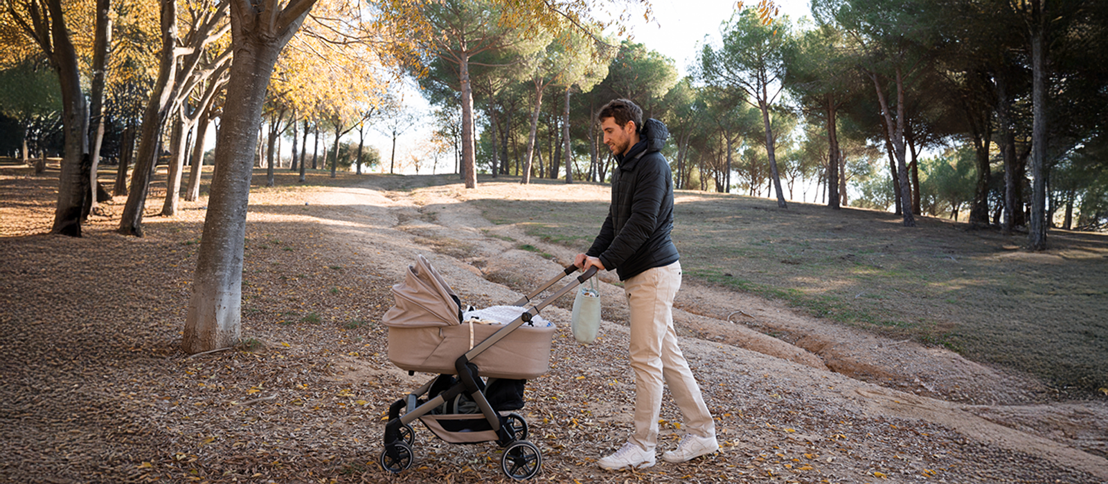 Derrière le succès des chiffres du congé de naissance et de soins espagnol, une réalité plus nuancée