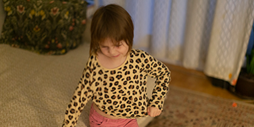 la découverte de son corps, du plaisir qui en découle, d’une certaine forme d’apaisement est ce qu’il y a de plus naturel au monde